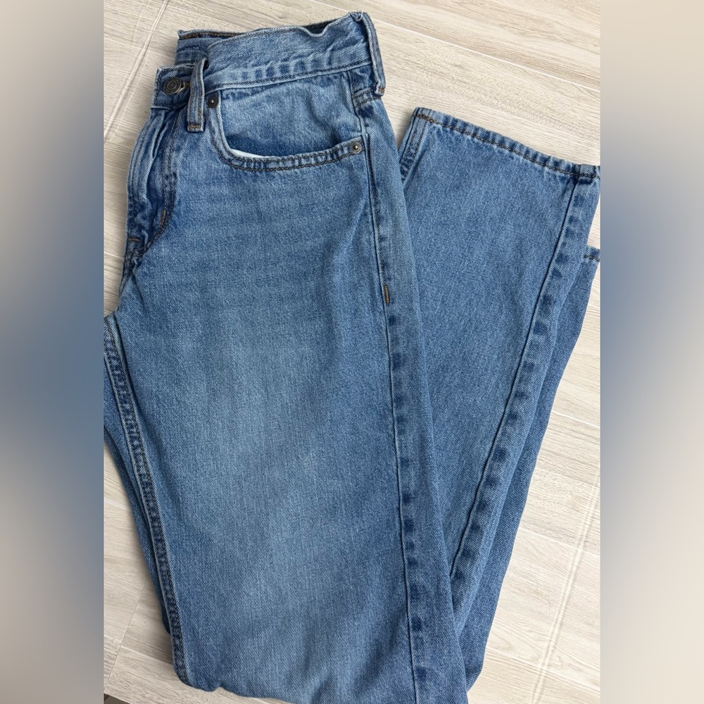 Old Navy Classic High-Rise Jeans (flaws see pics)